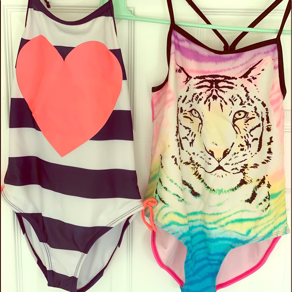 Girl’s Swimming Suits